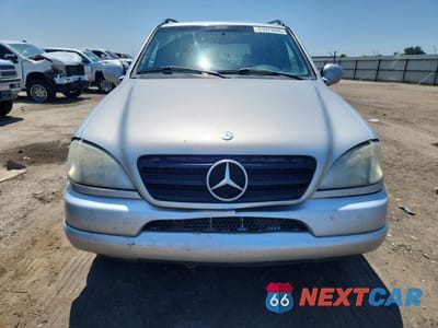 Piąte zdjęcie samochodu w środku: 1998 MERCEDES-BENZ ML 320 VIN:4JGAB54E8WA029701 - miniatura