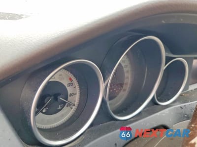 Zdjęcie 9 z 13 samochodu: 2012 MERCEDES-BENZ C 250 VIN:WDDGF4HB5CA626545 - miniatura