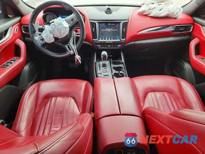 Zdjęcie 8 z 13 samochodu: 2017 MASERATI LEVANTE S VIN:ZN661YUA3HX243814 - miniatura