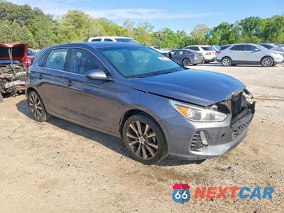 Czwarte zdjęcie samochodu z boku: 2019 HYUNDAI ELANTRA GT BASE VIN:KMHH35LE3KU115679 - miniatura
