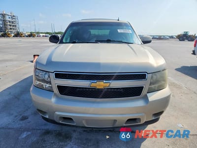 Piąte zdjęcie samochodu w środku: 2011 CHEVROLET TAHOE VIN:1GNSCAE02BR144685 - miniatura