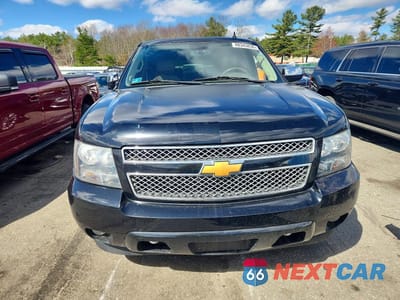 Piąte zdjęcie samochodu w środku: 2014 CHEVROLET SUBURBAN K1500 LTZ VIN:1GNSKKE77ER149892 - miniatura