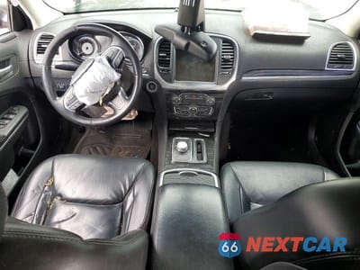 Zdjęcie 8 z 12 samochodu: 2016 CHRYSLER 300 LIMITED VIN:2C3CCAAG9GH189330 - miniatura