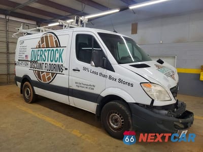 Czwarte zdjęcie samochodu z boku: 2013 MERCEDES BENZ SPRINTER 2500 VIN:WD3PE7CC9D5801981 - miniatura