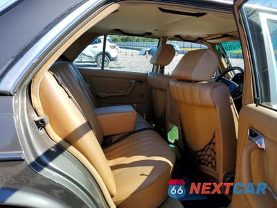 Zdjęcie 10 z 12 samochodu: 1983 MERCEDES-BENZ 300 DT VIN:WDBAB33A0DB016776 - miniatura