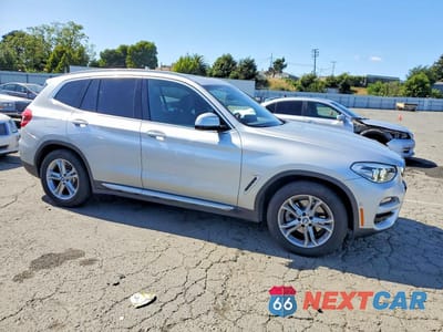 Czwarte zdjęcie samochodu z boku: 2019 BMW X3 XDRIVE30I VIN:5UXTR9C51KLR10092 - miniatura