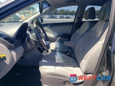 Zdjęcie 7 z 12 samochodu: 2013 HYUNDAI ACCENT GLS VIN:KMHCT4AE4DU443641 - miniatura