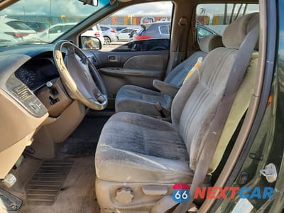 Zdjęcie 7 z 13 samochodu: 2000 TOYOTA SIENNA LE VIN:4T3ZF13C6YU263103 - miniatura