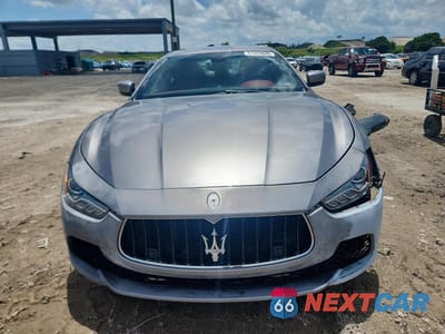Piąte zdjęcie samochodu w środku: 2015 MASERATI GHIBLI S VIN:ZAM57RTAXF1131655 - miniatura