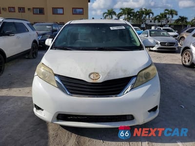 Piąte zdjęcie samochodu w środku: 2012 TOYOTA SIENNA LE VIN:5TDKK3DC5CS249663 - miniatura