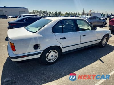 Trzecie zdjęcie samochodu z tyłu: 1994 BMW 525 I AUTOMATIC VIN:WBAHD6327RGK43510 - miniatura