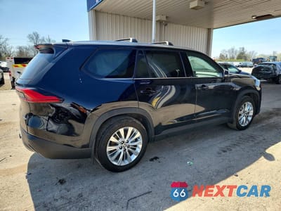 Trzecie zdjęcie samochodu z tyłu: 2024 TOYOTA GRAND HIGHLANDER PLATINUM VIN:5TDAAAB50RS035485 - miniatura