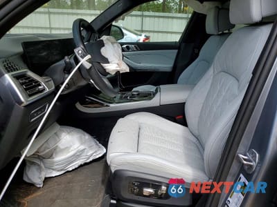 Zdjęcie 7 z 13 samochodu: 2025 BMW X7 XDRIVE40I VIN:5UX23EM08S9Z90447 - miniatura