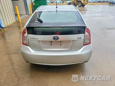 Zdjęcie 6 z 11 samochodu: 2013 TOYOTA PRIUS TWO VIN:JTDKN3DU7D5627005 - miniatura