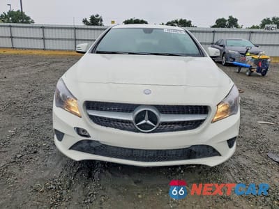 Piąte zdjęcie samochodu w środku: 2014 MERCEDES-BENZ CLA 250 4MATIC VIN:WDDSJ4GB8EN145548 - miniatura