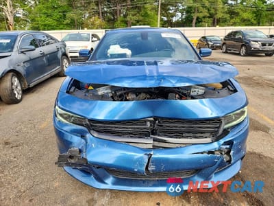 Piąte zdjęcie samochodu w środku: 2022 DODGE CHARGER SXT VIN:2C3CDXBG8NH133004 - miniatura