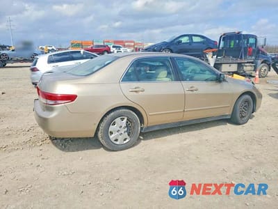 Trzecie zdjęcie samochodu z tyłu: 2003 HONDA ACCORD LX VIN:1HGCM56473A139339 - miniatura