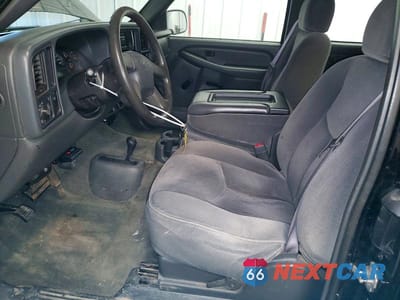 Zdjęcie 7 z 12 samochodu: 2005 GMC SIERRA 1500 4WD VIN:1GTEK19B45E169829 - miniatura