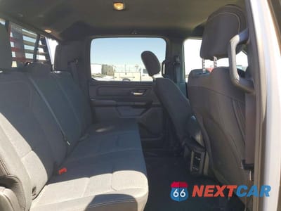 Zdjęcie 10 z 12 samochodu: 2023 RAM 1500 TRADESMAN VIN:1C6RREGT5PN654359 - miniatura