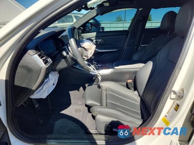 Zdjęcie 7 z 14 samochodu: 2019 BMW 330I VIN:WBA5R1C58KAK09151 - miniatura