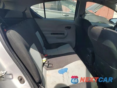 Zdjęcie 10 z 12 samochodu: 2013 TOYOTA PRIUS C TWO VIN:JTDKDTB31D1550524 - miniatura