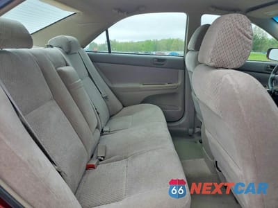 Zdjęcie 10 z 12 samochodu: 2003 TOYOTA CAMRY LE VIN:4T1BE32K13U252665 - miniatura