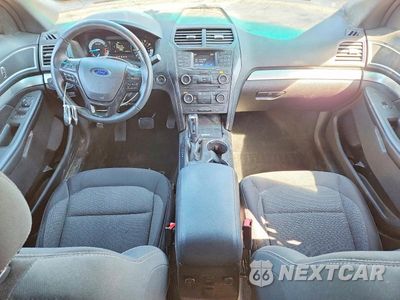 Zdjęcie 8 z 13 samochodu: 2017 FORD EXPLORER XLT VIN:1FM5K8D88HGB69308 - miniatura