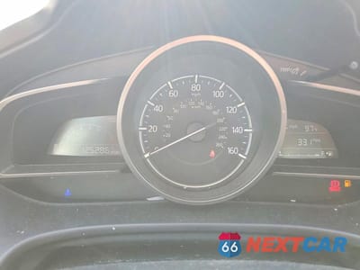 Zdjęcie 9 z 12 samochodu: 2018 MAZDA 3 SPORT VIN:3MZBN1U71JM172024 - miniatura