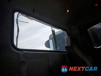 Zdjęcie 6 z 10 samochodu: 2017 MACK CXU613 SEMI TRUCK VIN:1M1AW01X3HM009424 - miniatura