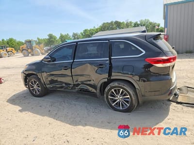 Drugie zdjęcie samochodu z przodu: 2018 TOYOTA HIGHLANDER XLE VIN:5TDJZRFH5JS552264 - miniatura