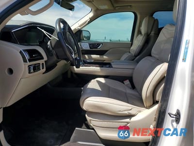 Zdjęcie 7 z 13 samochodu: 2019 LINCOLN NAVIGATOR L RESERVE VIN:5LMJJ3LT1KEL05045 - miniatura
