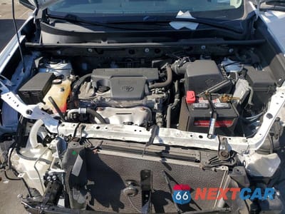 Zdjęcie 12 z 13 samochodu: 2018 TOYOTA RAV4 LE VIN:JTMZFREV3JJ153689 - miniatura