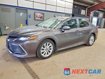 2023 TOYOTA CAMRY LE 4T1C11AK4PU799036 - główne zdjęcie licytacji z USA - miniatura