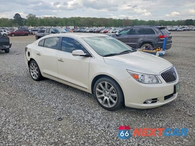 Czwarte zdjęcie samochodu z boku: 2013 BUICK LACROSSE TOURING VIN:1G4GJ5G38DF250111 - miniatura