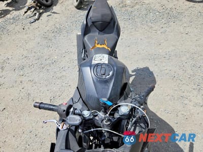 Piąte zdjęcie samochodu w środku: 2020 KAWASAKI EX400 VIN:JKAEXKG1XLDA71826 - miniatura