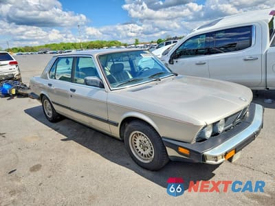 Czwarte zdjęcie samochodu z boku: 1988 BMW 528 E AUTOMATIC VIN:WBADK8307J9900040 - miniatura