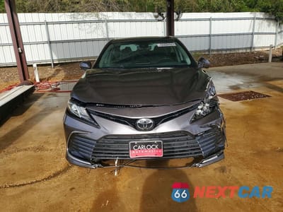 Piąte zdjęcie samochodu w środku: 2023 TOYOTA CAMRY LE VIN:4T1C11AK1PU801518 - miniatura