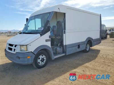 2012 ISUZU NPR DELIVERY VAN JALB4T176C7W00042 - główne zdjęcie licytacji z USA - miniatura