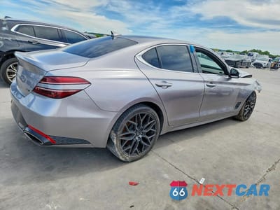 Trzecie zdjęcie samochodu z tyłu: 2022 GENESIS G70 3.3T STANDARD VIN:KMTG54TE2NU094480 - miniatura