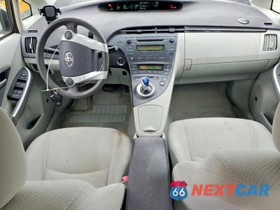 Zdjęcie 8 z 11 samochodu: 2010 TOYOTA PRIUS III VIN:JTDKN3DU9A0012495 - miniatura