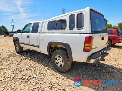 Drugie zdjęcie samochodu z przodu: 2002 CHEVROLET SILVERADO K1500 VIN:2GCEK19T721121487 - miniatura