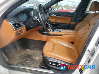 Zdjęcie 7 z 12 samochodu: 2016 BMW 750 XI VIN:WBA7F2C56GG415516 - miniatura
