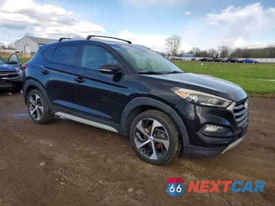 Czwarte zdjęcie samochodu z boku: 2017 HYUNDAI TUCSON SPORT VIN:KM8J3CA27HU425342 - miniatura