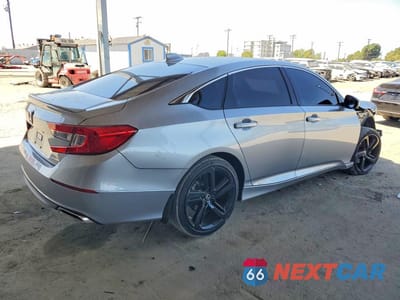 Trzecie zdjęcie samochodu z tyłu: 2019 HONDA ACCORD SPORT VIN:1HGCV1F33KA145490 - miniatura