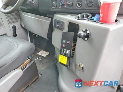 Zdjęcie 9 z 10 samochodu: 2016 FORD E450 SHUTTLE BUS VIN:1FDFE4FS4GDC25967 - miniatura