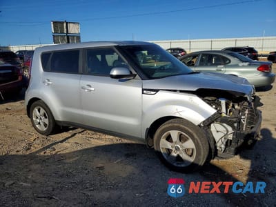 Czwarte zdjęcie samochodu z boku: 2019 KIA SOUL BASE VIN:KNDJN2A2XK7683076 - miniatura
