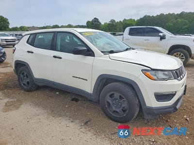 Czwarte zdjęcie samochodu z boku: 2018 JEEP COMPASS SPORT VIN:3C4NJCAB2JT263292 - miniatura