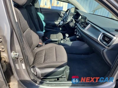 Zdjęcie 7 z 12 samochodu: 2023 KIA RIO S VIN:3KPA24AD8PE540432 - miniatura