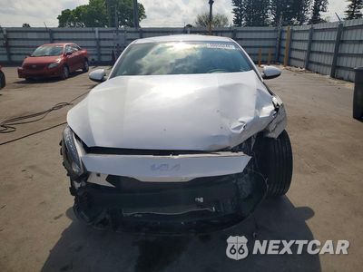 Piąte zdjęcie samochodu w środku: 2023 KIA FORTE LXS VIN:3KPF24AD7PE587943 - miniatura
