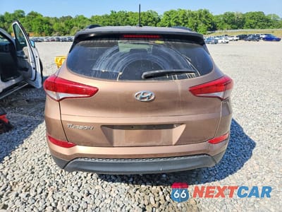 Zdjęcie 6 z 13 samochodu: 2016 HYUNDAI TUCSON SE VIN:KM8J33A42GU109590 - miniatura